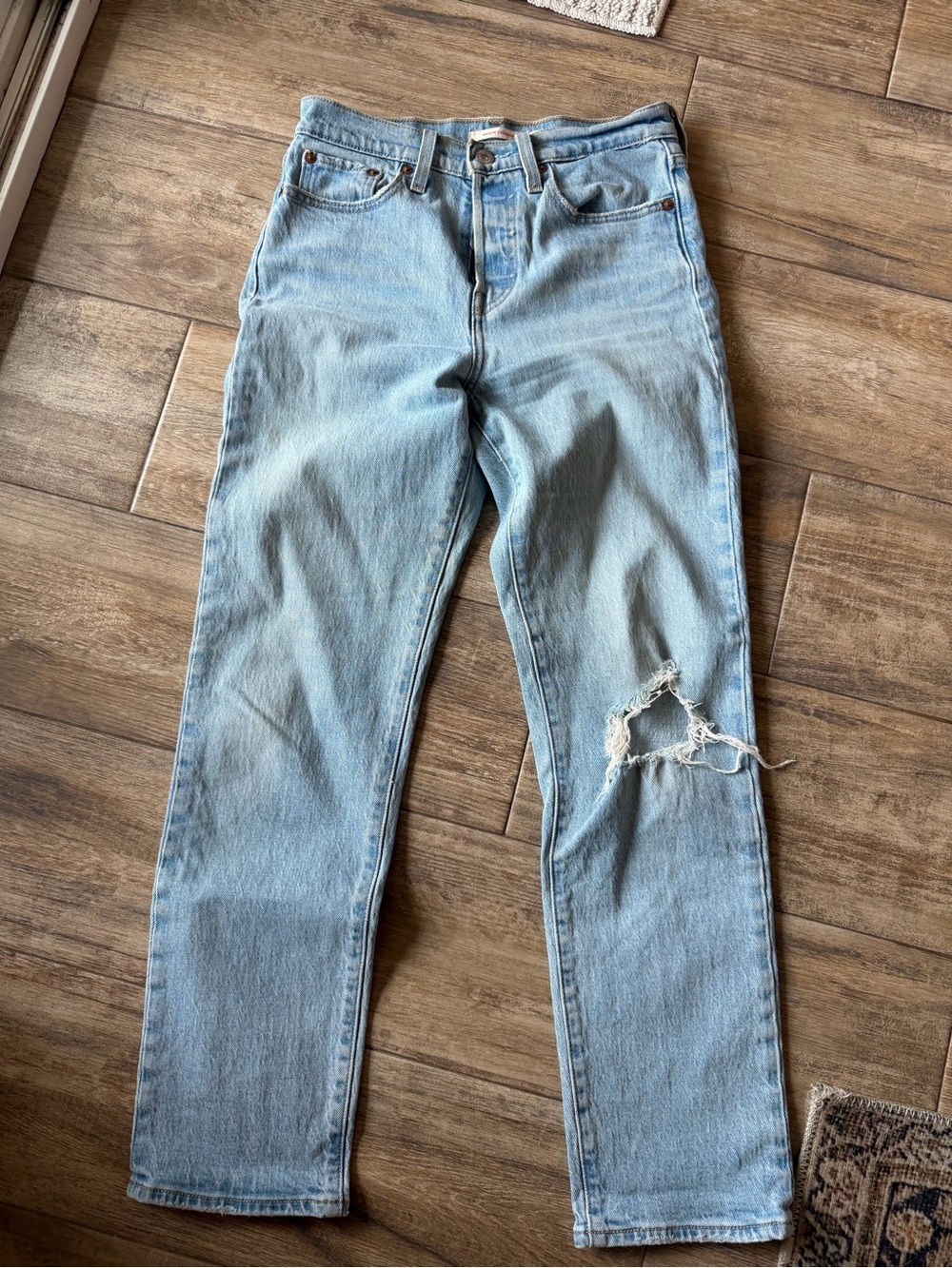 Levi's Light Blue Distressed Women’s Jeans